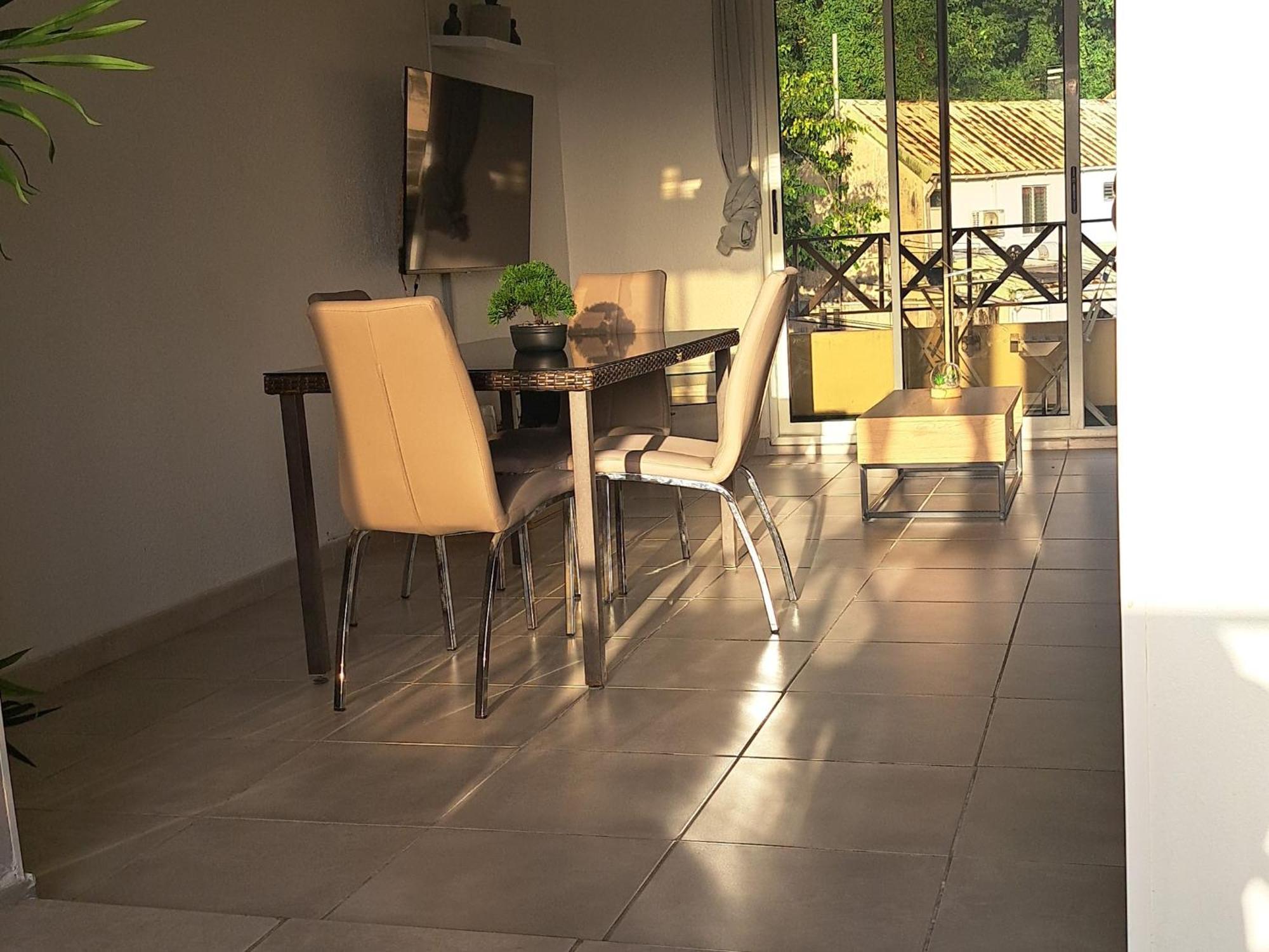 Super appartement T3 proche de tout sans vis-à-vis Fort-de-France Exterior foto